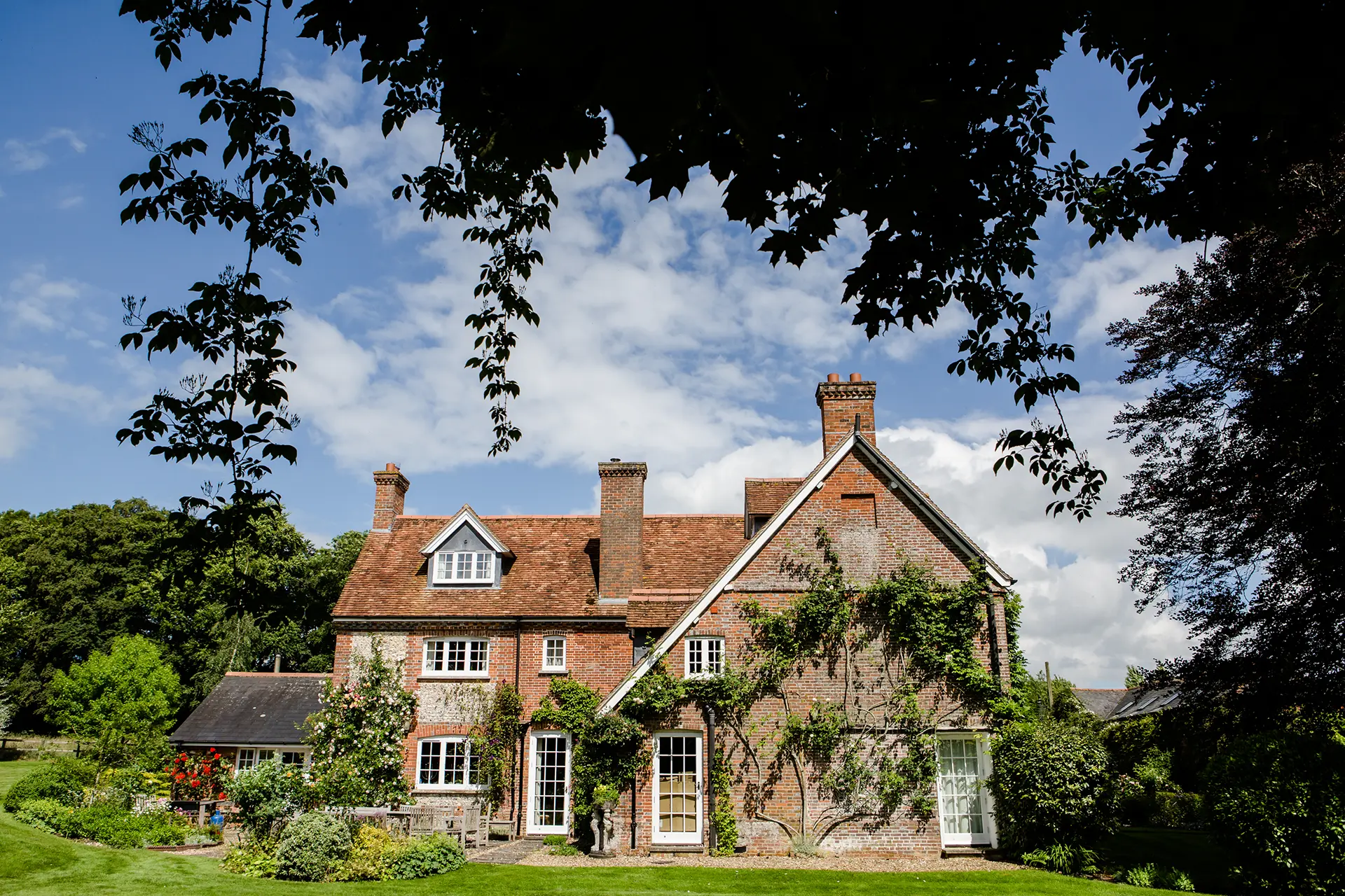 clock barn weddings the farmhouse lydia stamps photography
