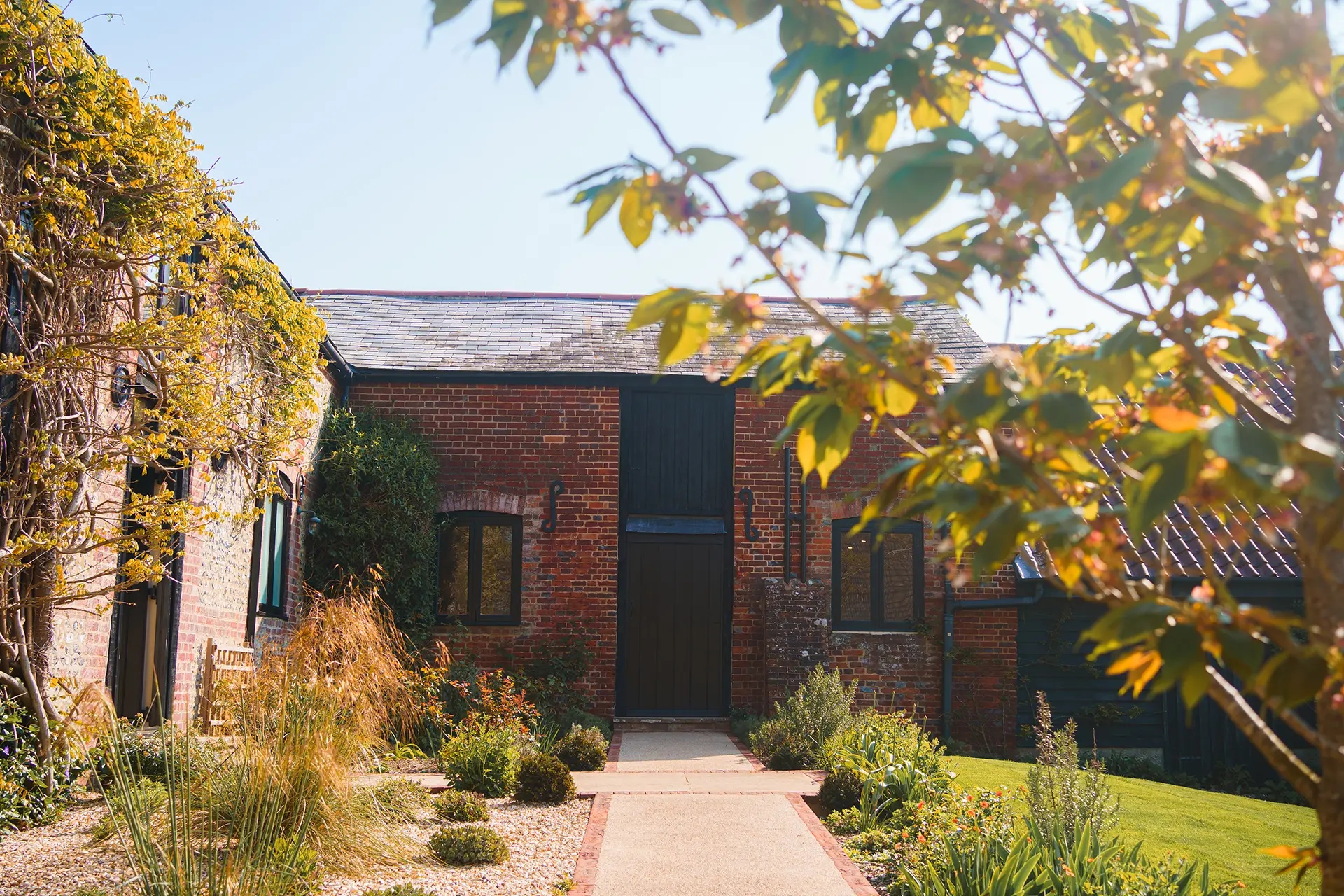 clock barn weddings the stables entrance