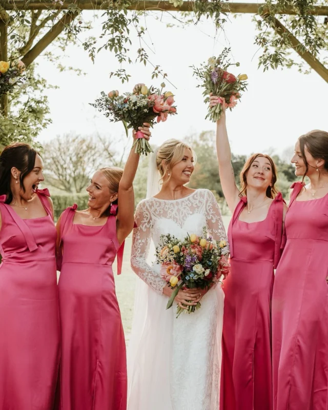 A little look back 💖  Light filled moments and blossoming colours. Each image feels calm and quietly joyful. The kind of day that’s too beautiful not to revisit.  If you’re still dreaming of your own spring wedding, take a look at our current 2026 offers and see how quickly it could all come together…✨🗓️  📷
@james.soale_photography  #flashback #springwedding #lovestories